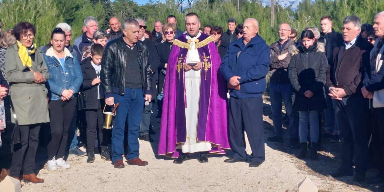 LUKA, PRIVLAKA: Misa povodom 78. godišnjice mučeničke smrti Sluge Božjega don Eugena Šutrina