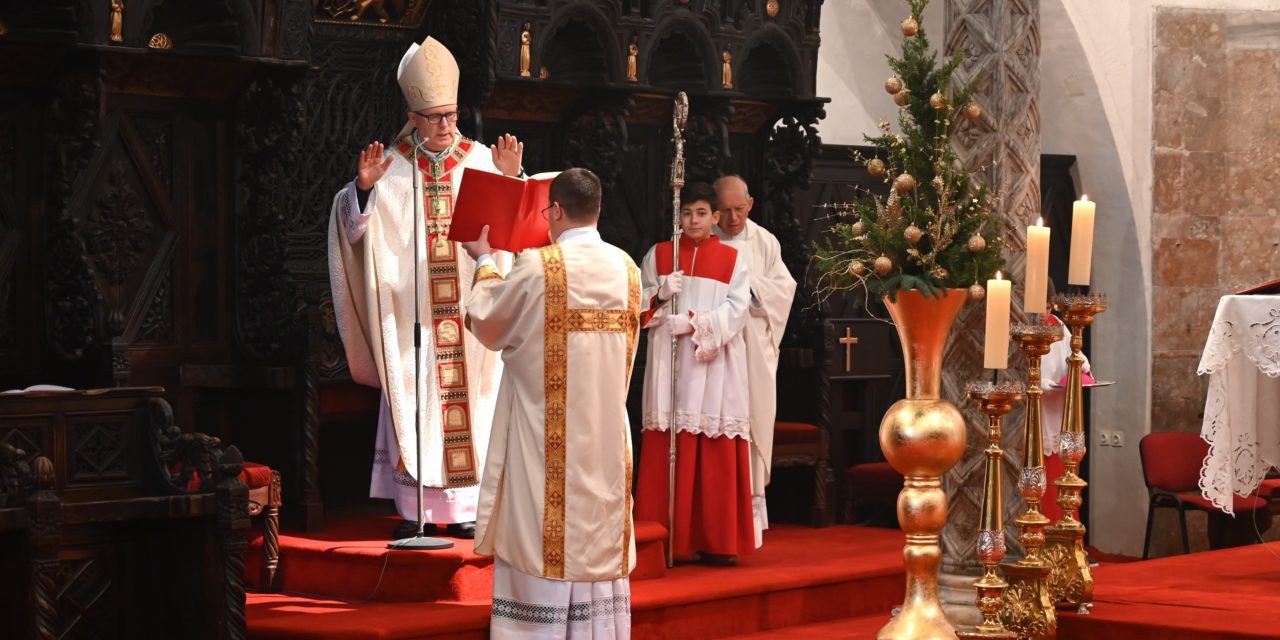 ZADAR: MISA NA BOŽIĆ u katedrali sv. Stošije: PROPOVIJED zadarskog nadbiskupa Milana Zgrablića