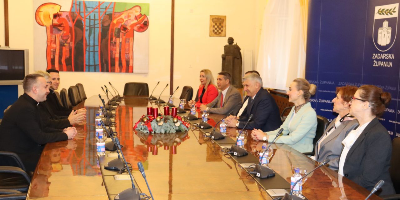 ZADAR: Božićni susret nadbiskupa Zgrablića i zadarskog župana Longina