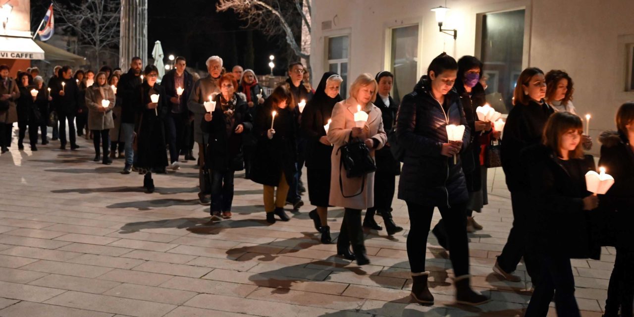 ZADAR: Svijećnica u svetištu sv. Šime: “Sjećanje na ono što je Bog učinio za nas može nam dati snage da u našoj svakodnevnici rastemo, a ne da se život u nama gasi”
