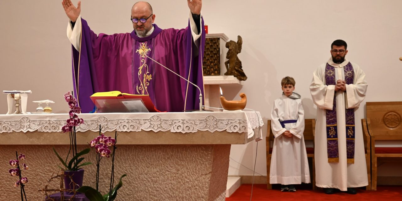 ZADAR, BOKANJAC: Vlč. Darko Zgrablić predvodio duhovnu obnovu u crkvi sv. Pavla: “Ljubav je: Ja bez tebe ne želim, pa i kad bih mogao. Ja biram tebe, život. Ne zato jer je tamo smrt, nego zato jer si ti tu”