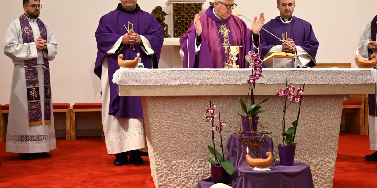 ZADAR: Nadbiskup Zgrablić predvodio misno slavlje za djelatnike hrvatskih katoličkih škola u crkvi sv. Pavla na Bokanjcu