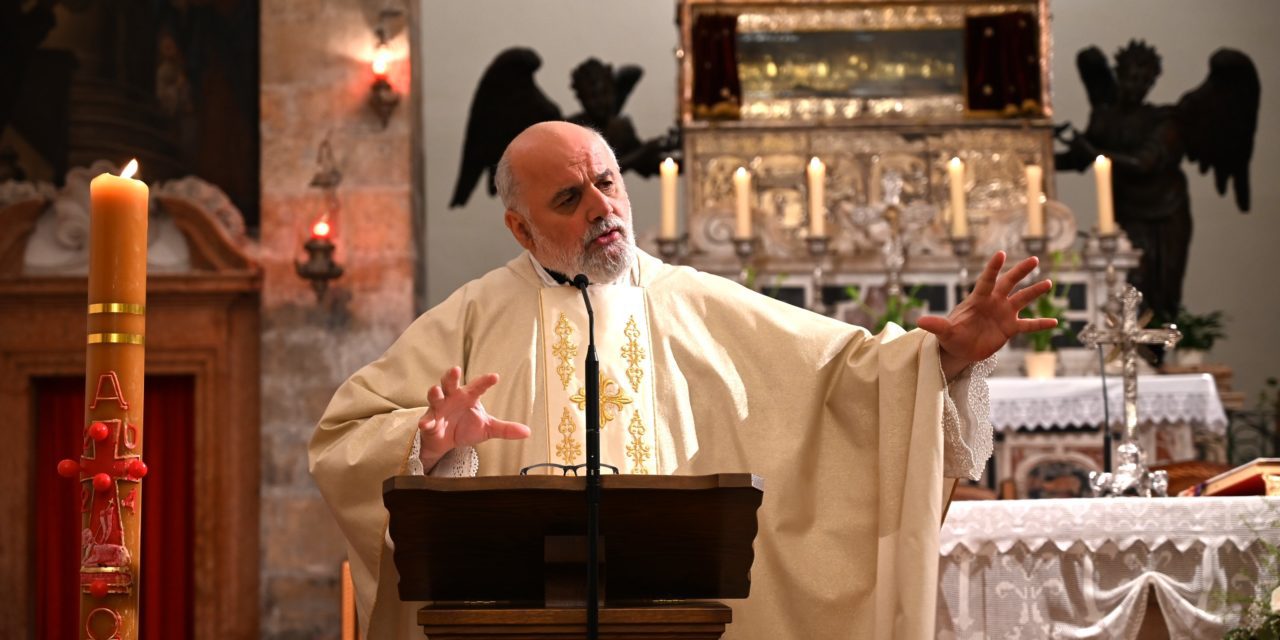 ZADAR: P. Ike Mandurić na misi u crkvi sv. Šime: „Isus se nije razočarao u Petra, nego je bilo važno da se Petar razočara u sebe“