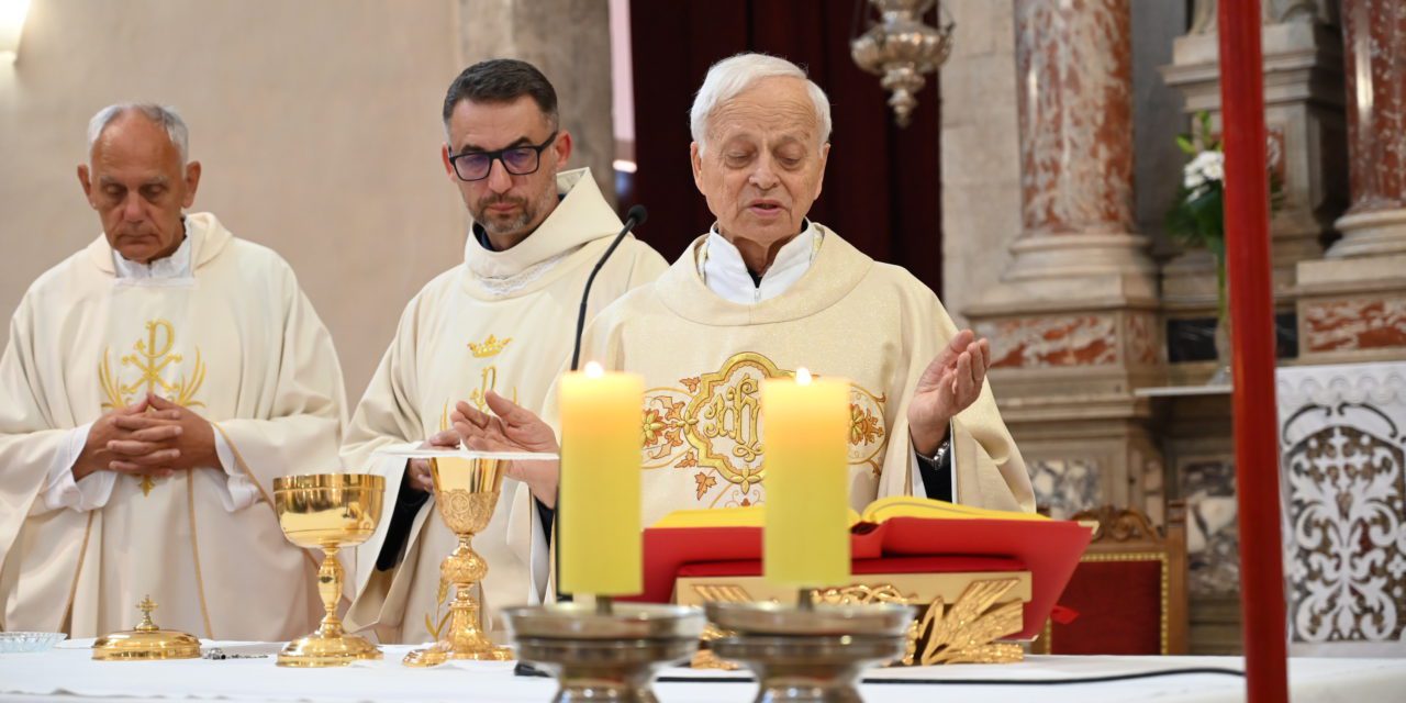 ZADAR: Fra Stanko Škunca proslavio 60 godina svećeništva u crkvi sv. Frane – Dijamantni svećenički jubilej