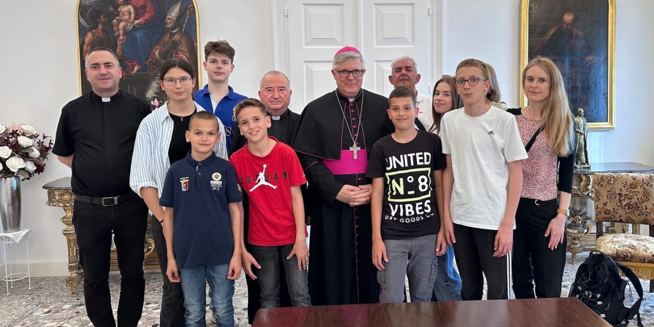 ZADAR: Nadbiskup Zgrablić primio pobjednike Vjeronaučne olimpijade Zadarske nadbiskupije