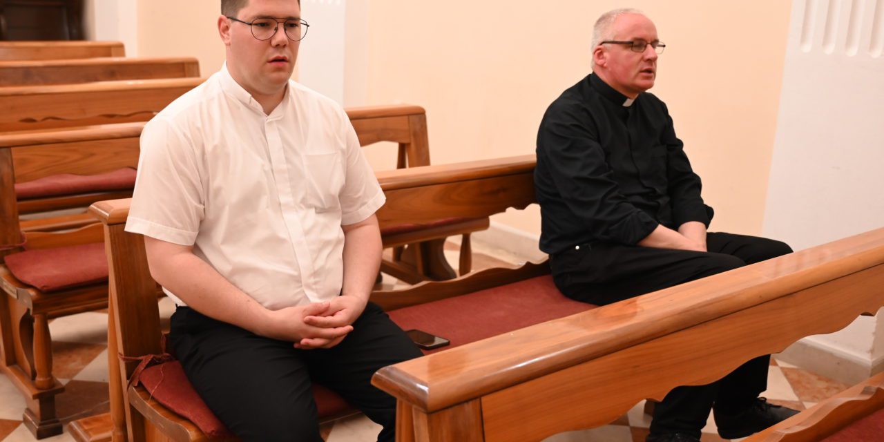 ZADAR. Klanjanje uoči svećeničkog ređenja u crkvi Gospe od Zdravlja