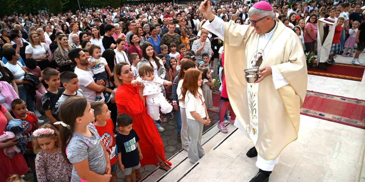 ZADAR: Nadbiskup Zgrablić predvodio misno slavlje na blagdan sv. Ante Padovanskog na Smiljevcu