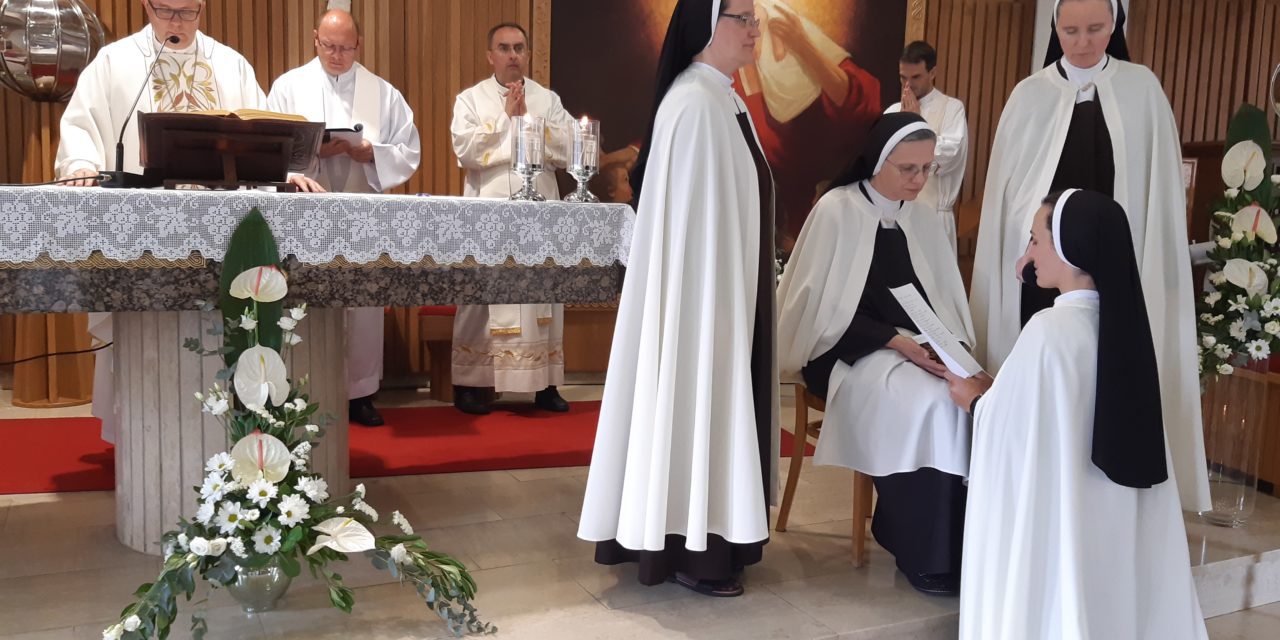 HRVATSKI LESKOVAC: S. Matea Elizabeta od Kraljice mira, rodom iz Zadra, položila doživotne zavjete Na Dan Družbe Karmelićanki Božanskog Srca Isusova
