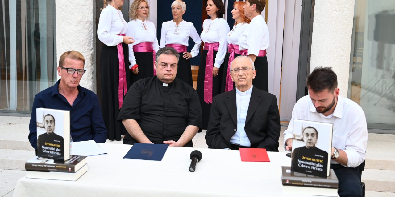 PAG: Izlaganja mons. Želimira Puljića i dr. sc. Zlatka Begonje na tribini o don Živku Kustiću povodom 10. godišnjice njegove smrti