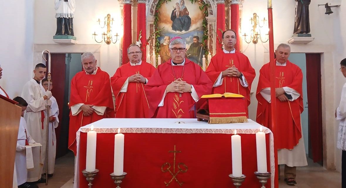 SESTRUNJ: Na svetkovinu sv. Petra i Pavla, nadbiskup Zgrablić predvodio misno slavlje na otoku Sestrunju