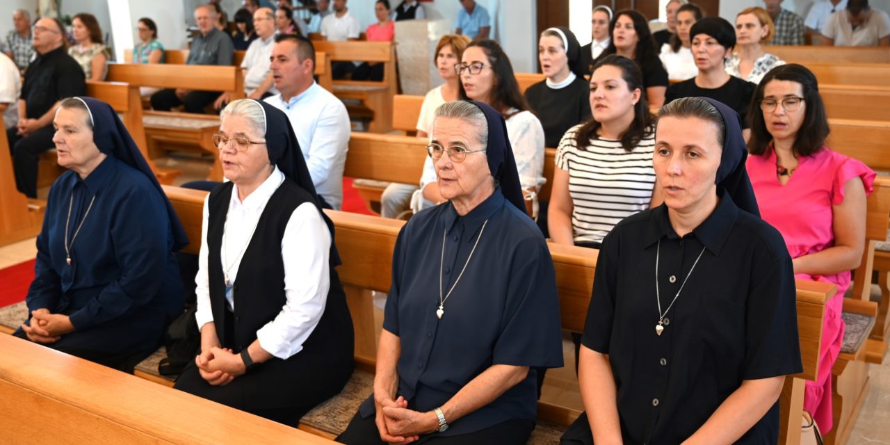 ZADAR: Misno slavlje na 48. katehetskom danu Zadarske nadbiskupije predvodio nadbiskup Zgrablić