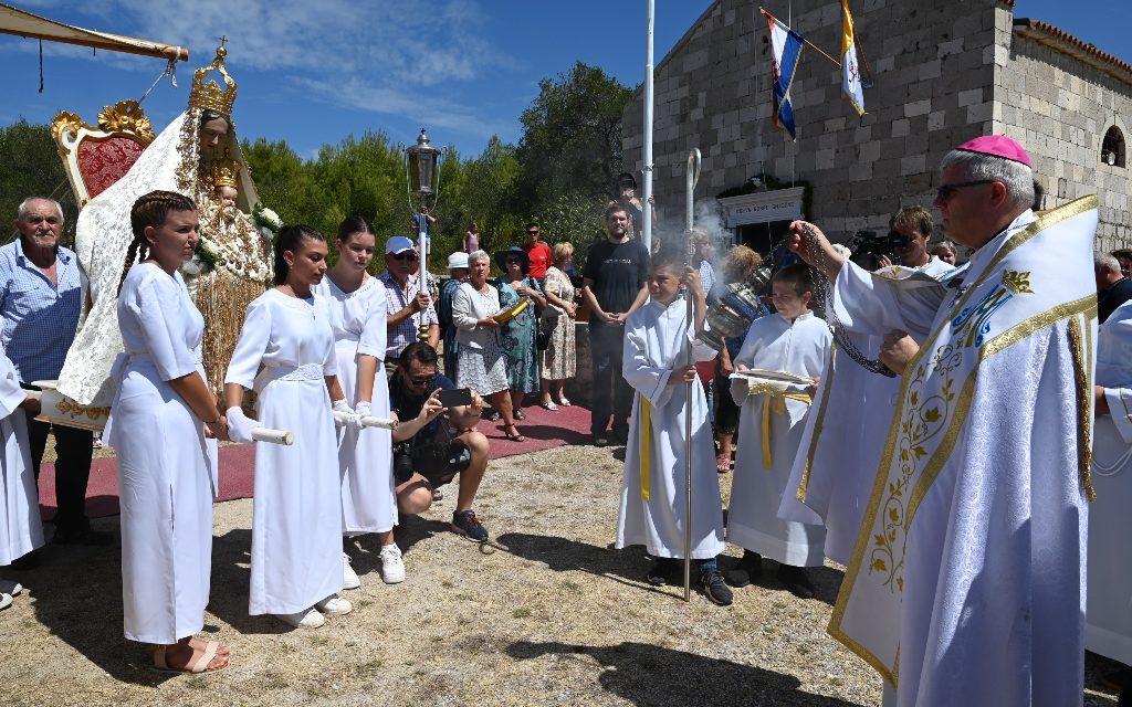 KUKLJICA: Nadbiskup Zgrablić predvodio 510. godišnjicu proslave blagdana Gospe od Sniga
