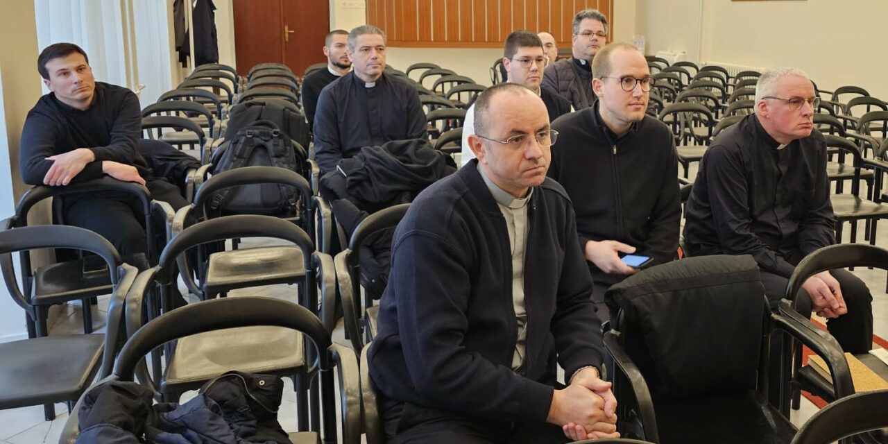 ZADAR: Održan susret svećenika Zadarske nadbiskupije zaređenih do deset godina – dr. Dugalić izlagao o sakramentu ispovijedi