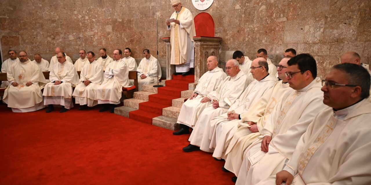 ZADAR: Misa posvete ulja na Veliki četvrtak – Propovijed zadarskog nadbiskupa Milana Zgrablića