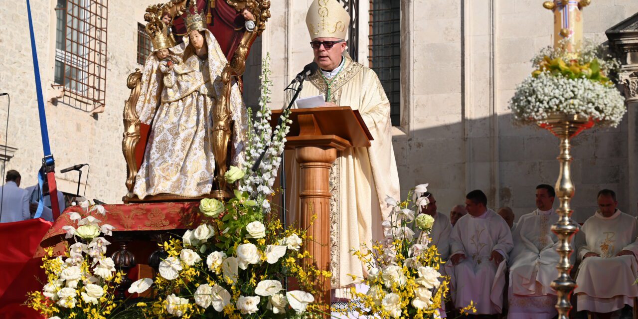 ZADAR: Proslava Nedjelje Božjeg milosrđa u Jubilejskoj godini u Zadru – Propovijed nadbiskupa Milana Zgrablića