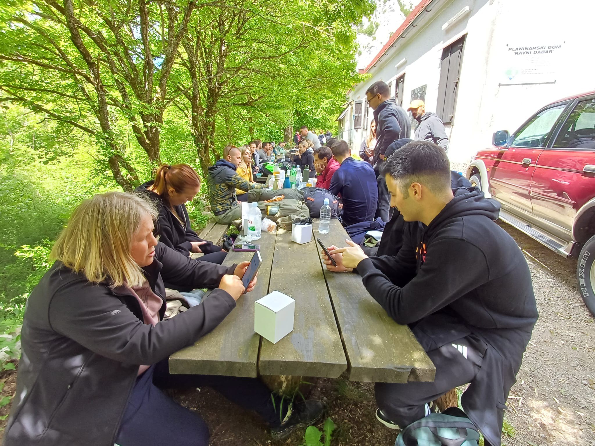 498676032_122226717506088038_9204856270172242349_n