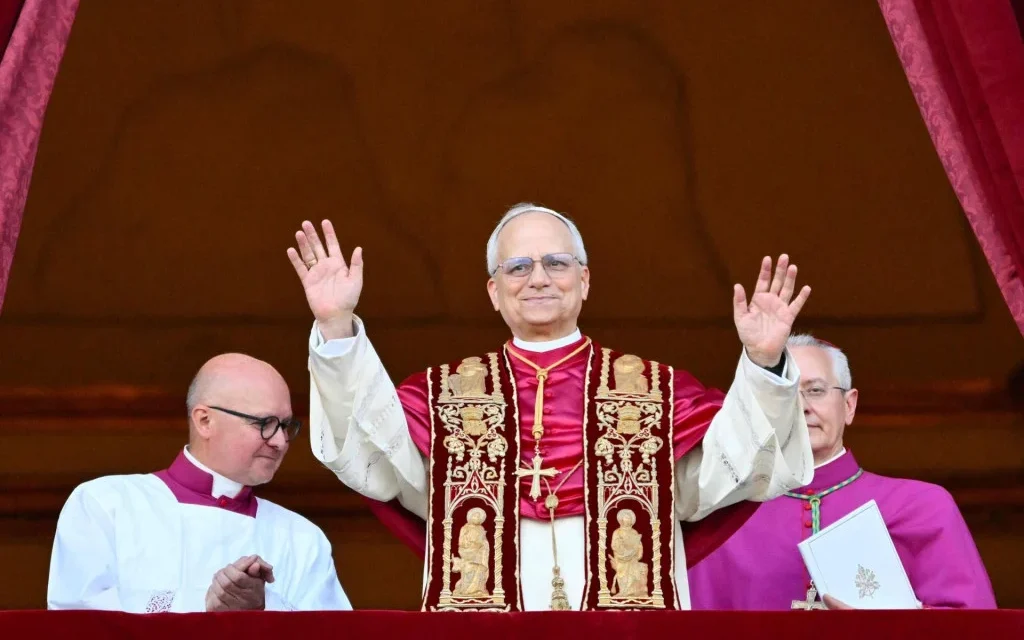 IZABRAN NOVI PAPA – LAV XIV.! Robert Francis Prevost novi je poglavar Katoličke Crkve – Prvo obraćanje novog Pape: “Mir sa svima vama”