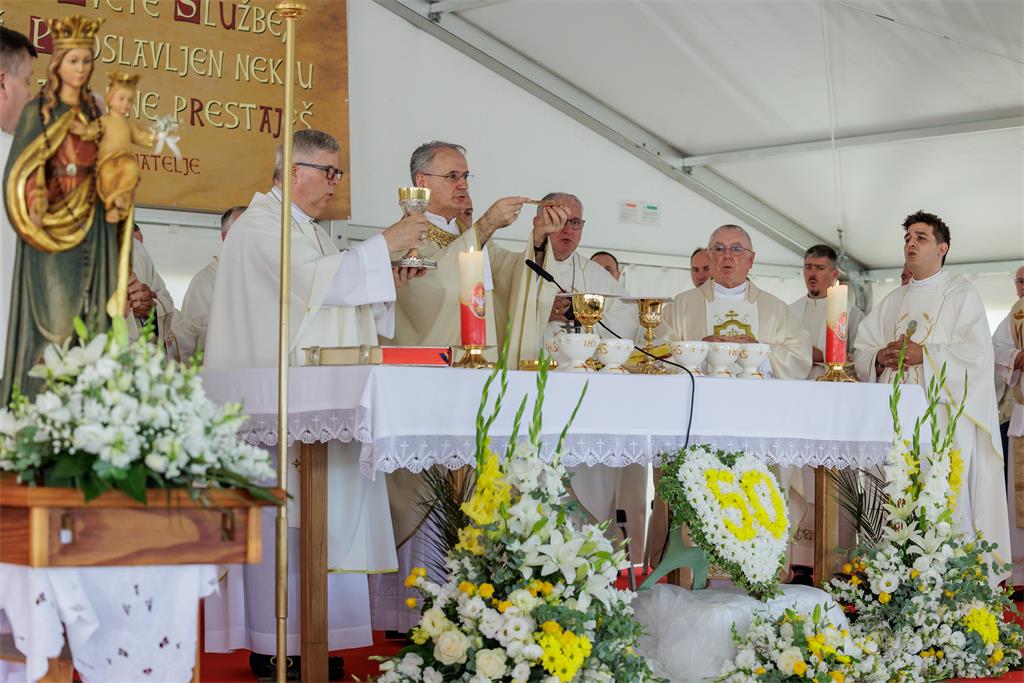 J. Batelja - Zlatna Misa-136