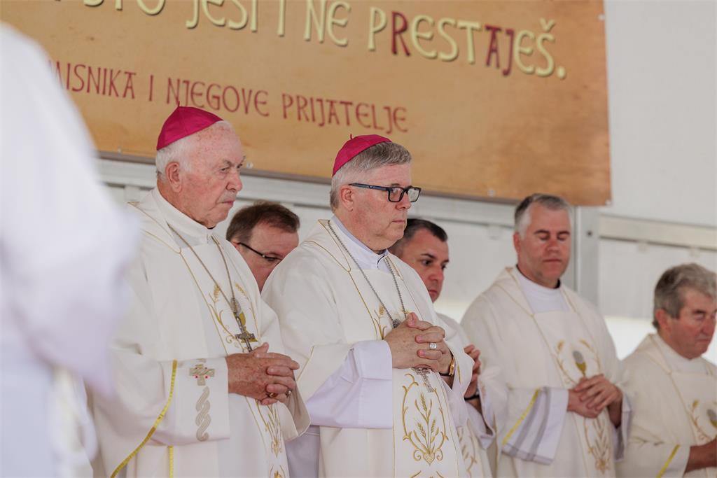 J. Batelja - Zlatna Misa-14