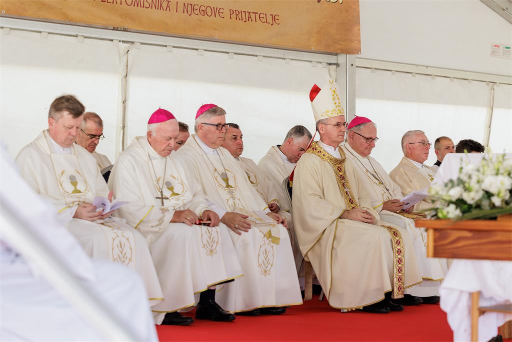 J. Batelja - Zlatna Misa-29