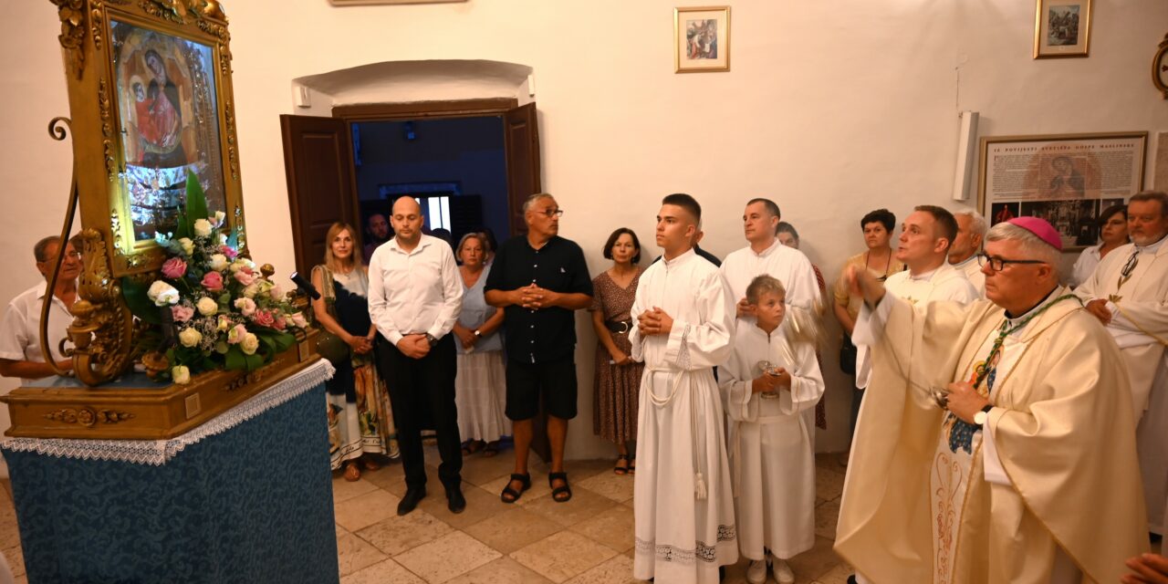 ZADAR: Svetkovina Uznesenja BDM na nebo na Belafuži –  Propovijed zadarskog nadbiskupa Milana Zgrablića