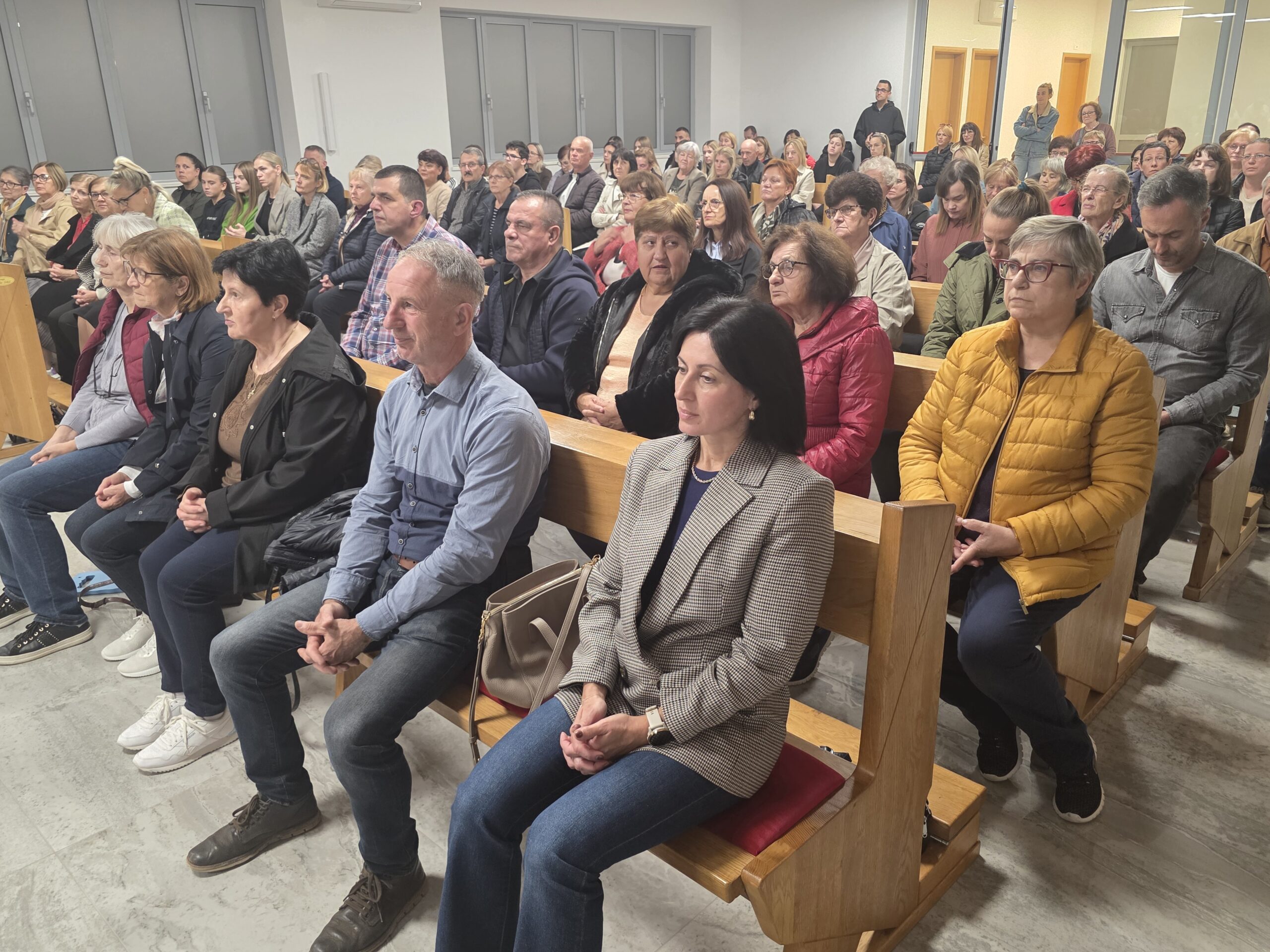 20251027_191405 20251027_191405