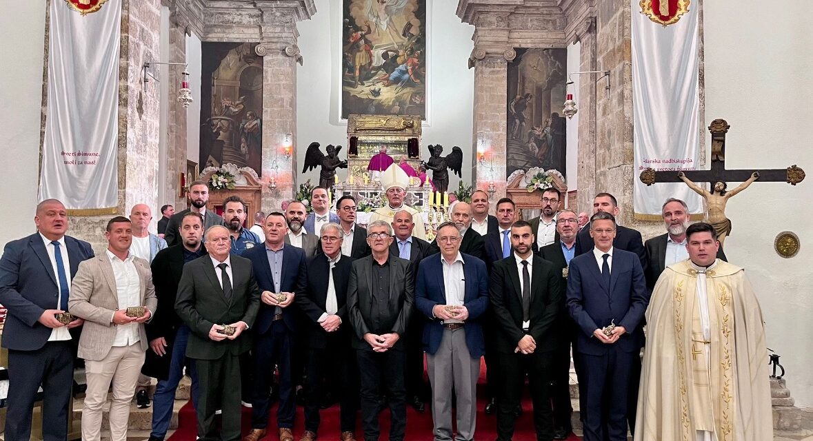 ZADAR: Nuncij Giorgio Lingua predvodio Svečanu Večernju na uočnicu blagdana sv. Šimuna u Zadru