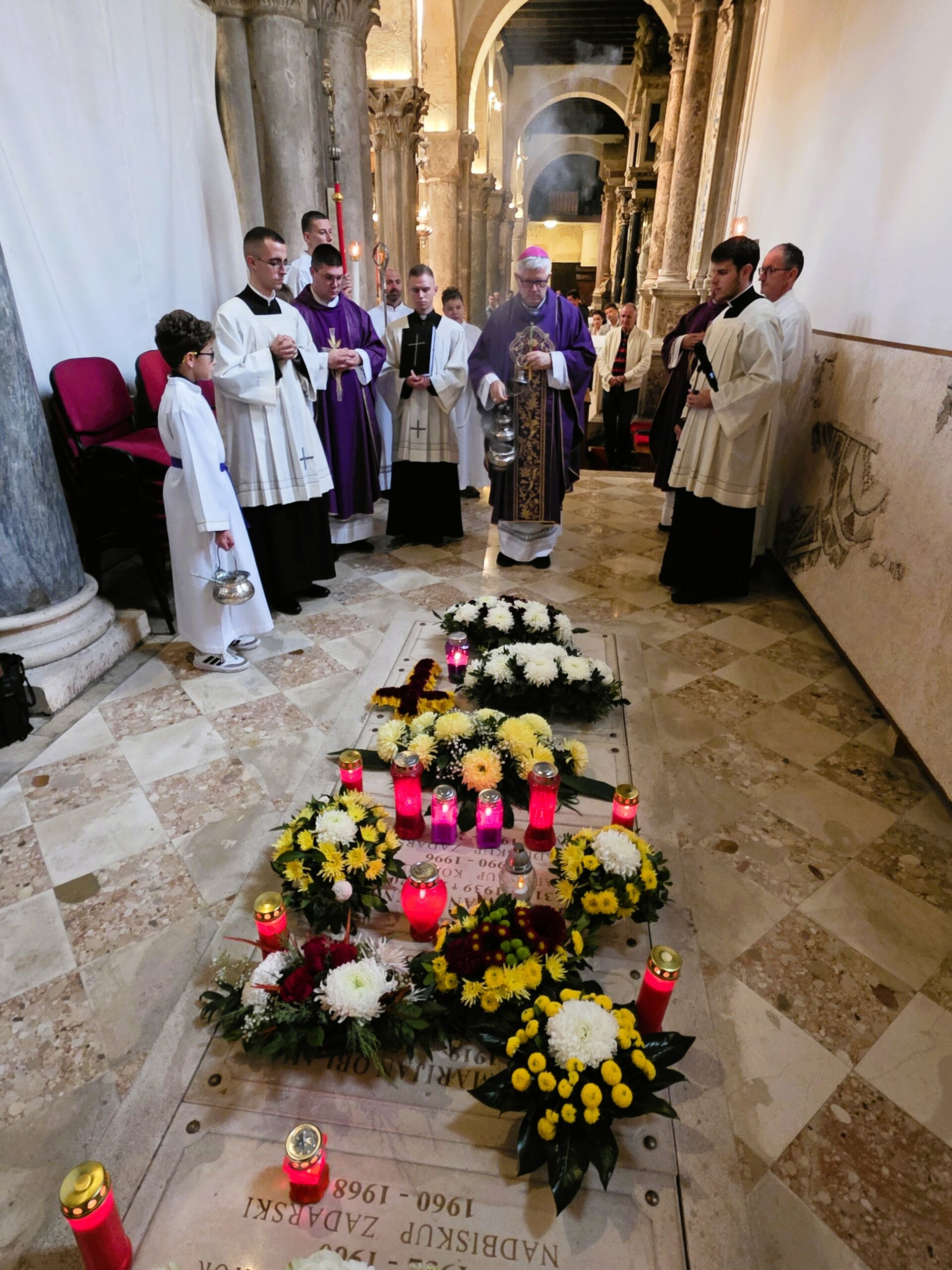 2025120325 2025120325