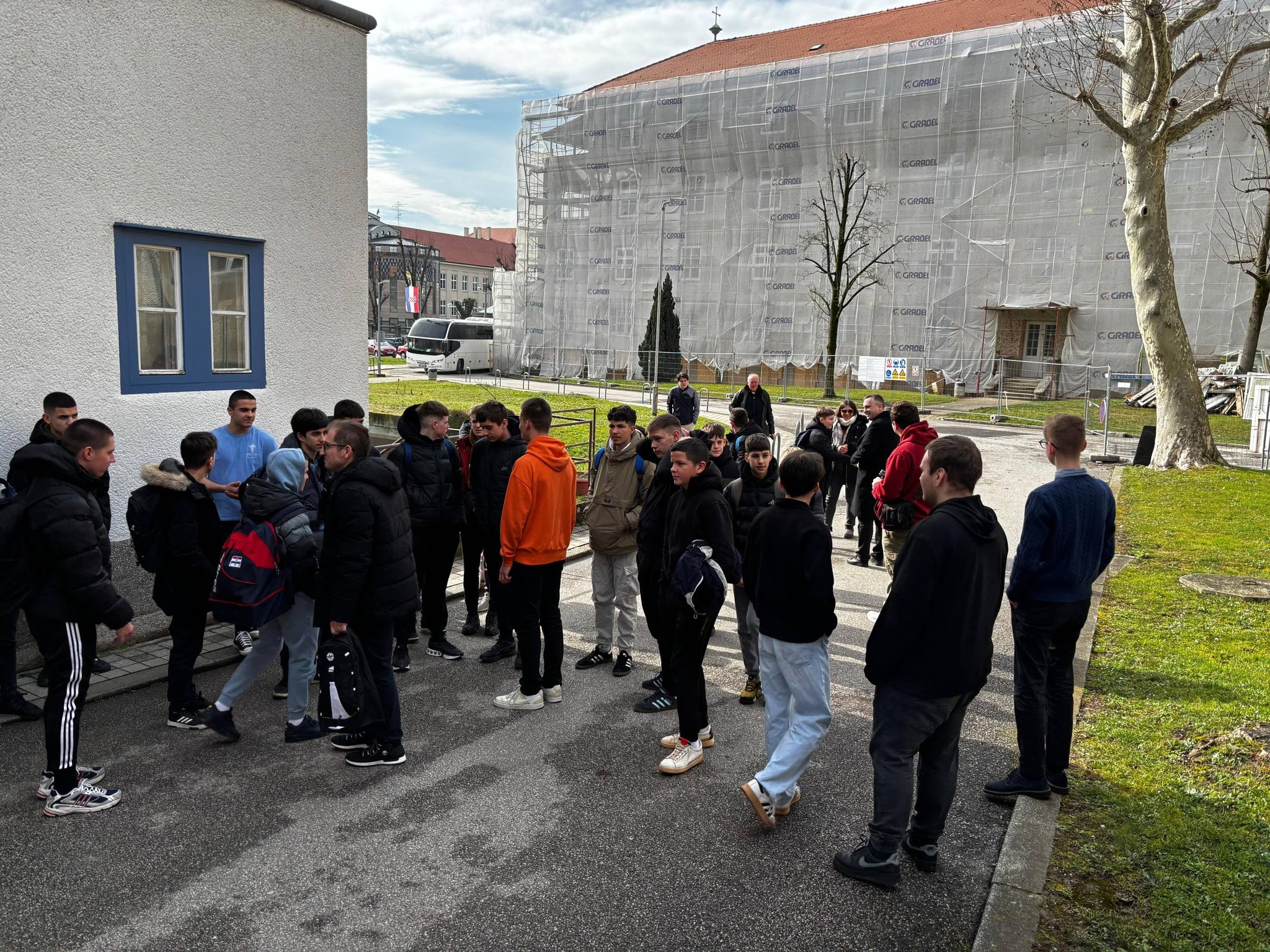 640021514_122266195076088038_4111787616633154216_n 640021514_122266195076088038_4111787616633154216_n