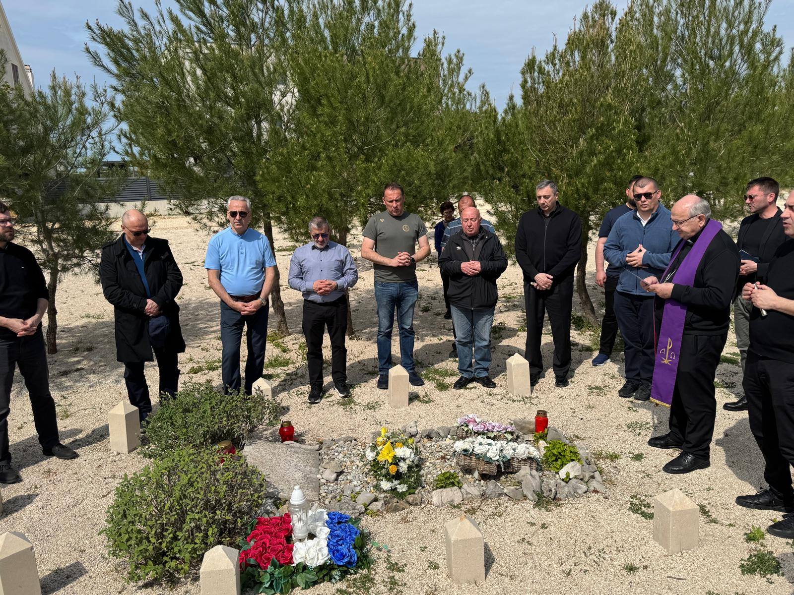 667736402_122271883934088038_4197890567794617825_n 667736402_122271883934088038_4197890567794617825_n