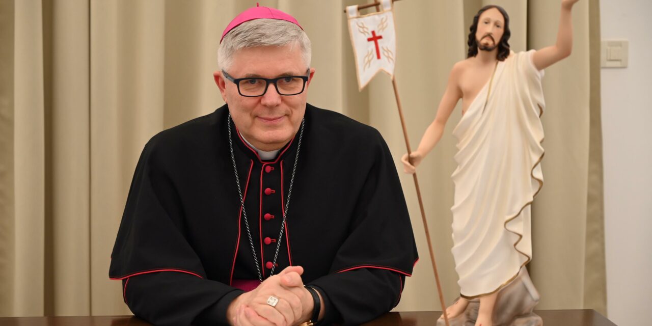 Nadbiskup Zgrablić pozvao na Molitvu za mir u svijetu u zajedništvu sa Svetim Ocem