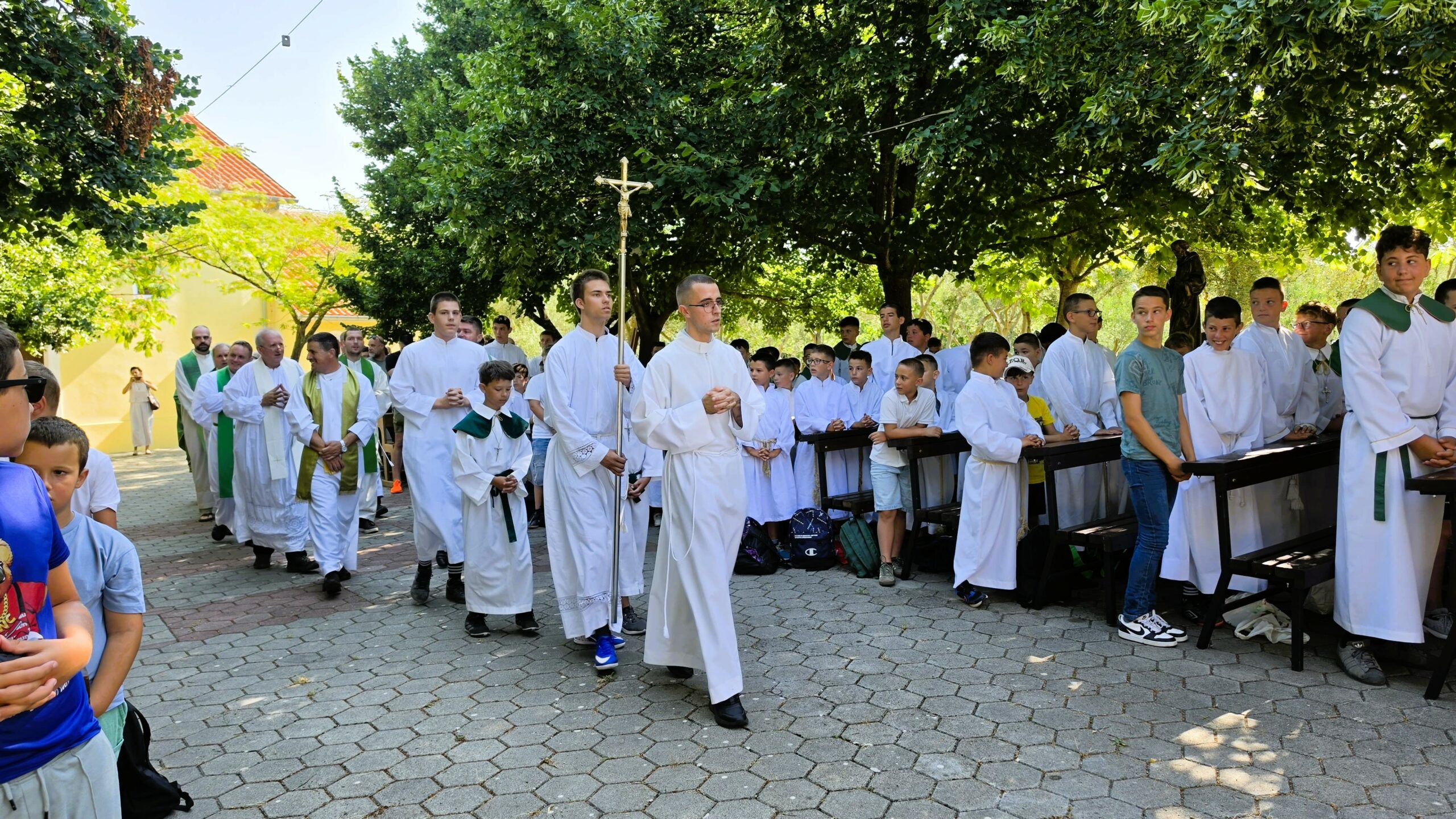 IMG-200187 IMG-200187